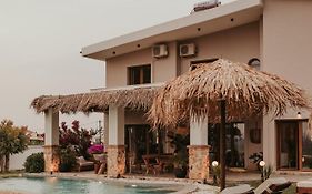 Maya Pool & Mountain View Villa